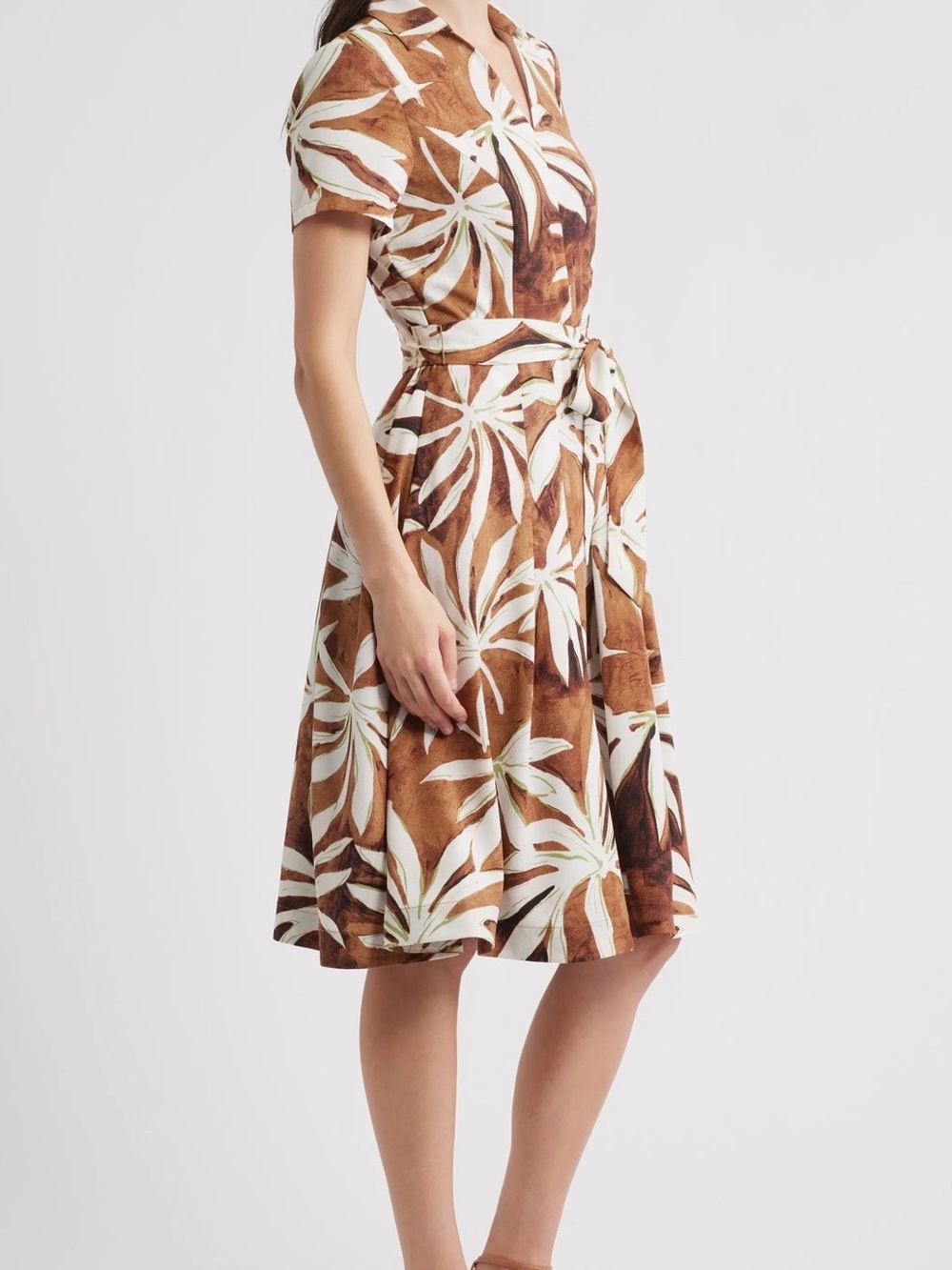 Tahari Woman’s Brown Palm Print Shirt Dress Size 8